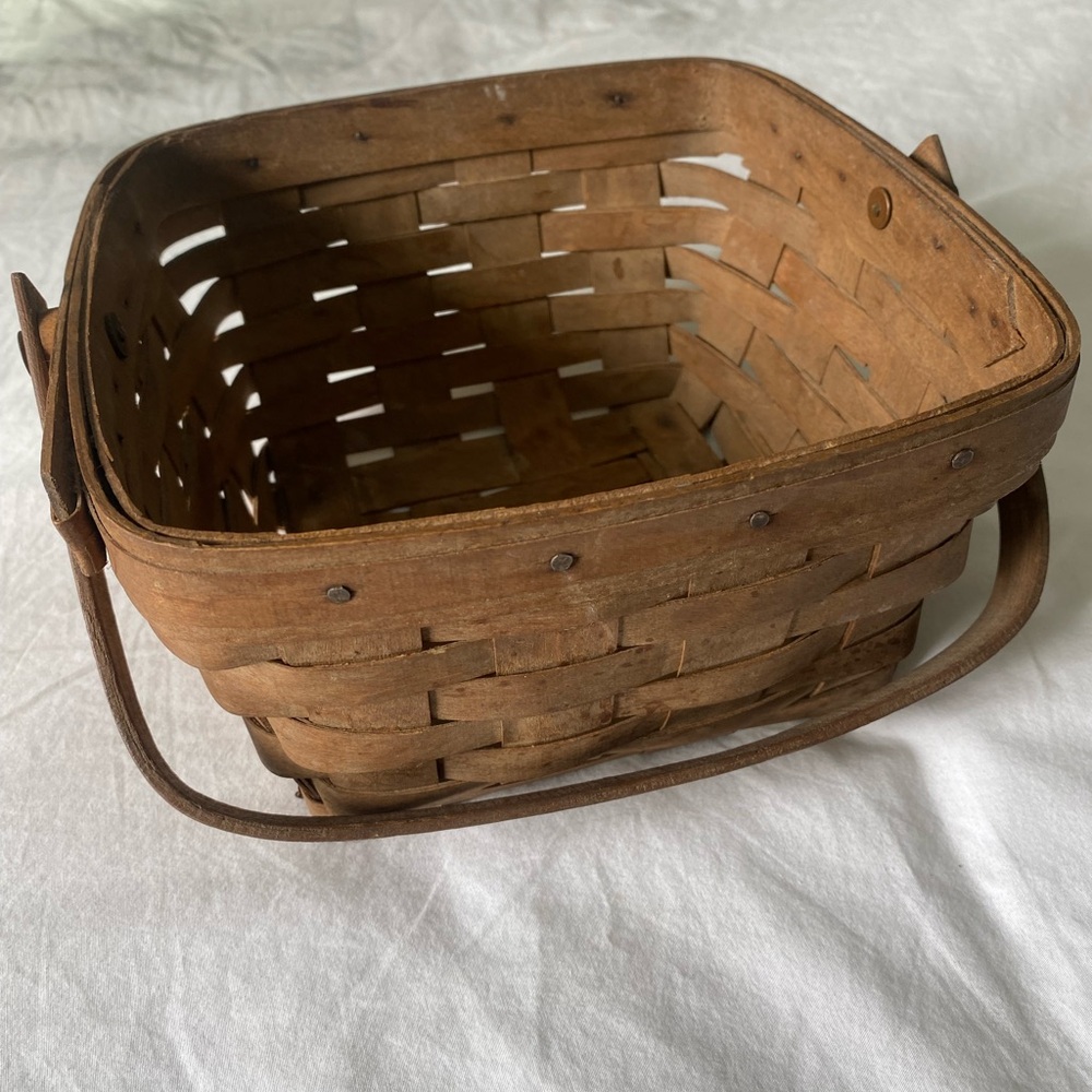 Longaberger 1984 Vintage Hand Woven Basket
